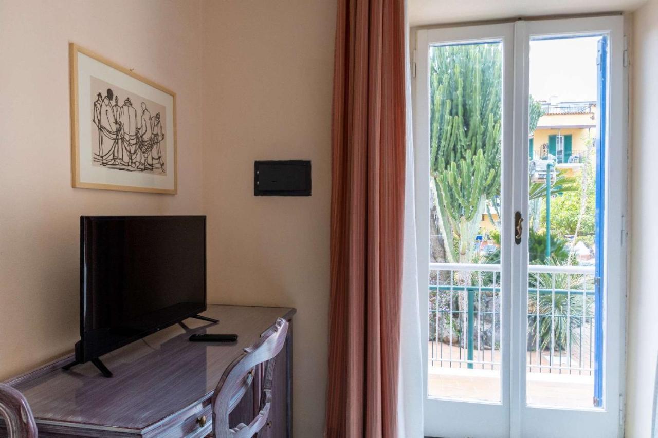 Hotel Royal Terme อีสเกีย ภายนอก รูปภาพ
