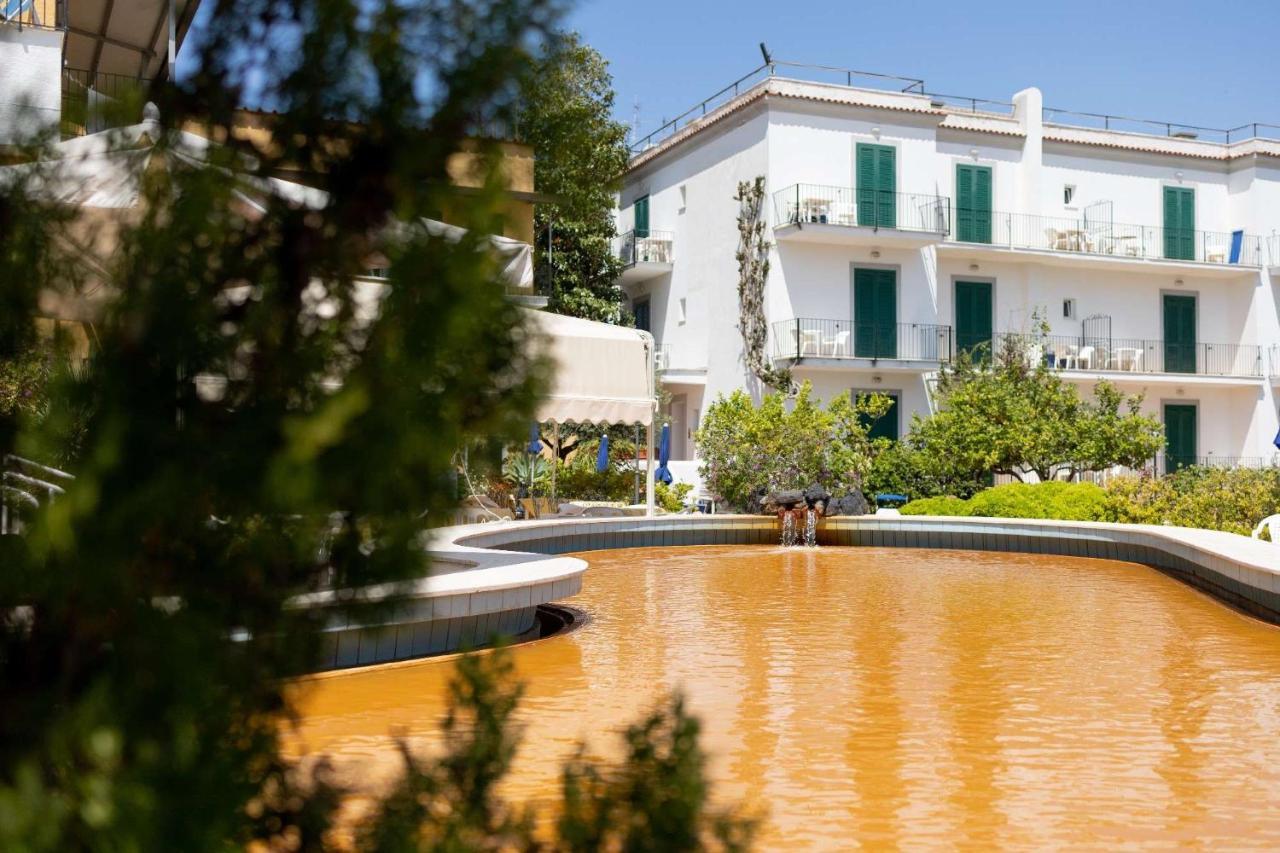 Hotel Royal Terme อีสเกีย ภายนอก รูปภาพ